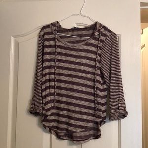 Hooded (quarter length sleeve) shirt